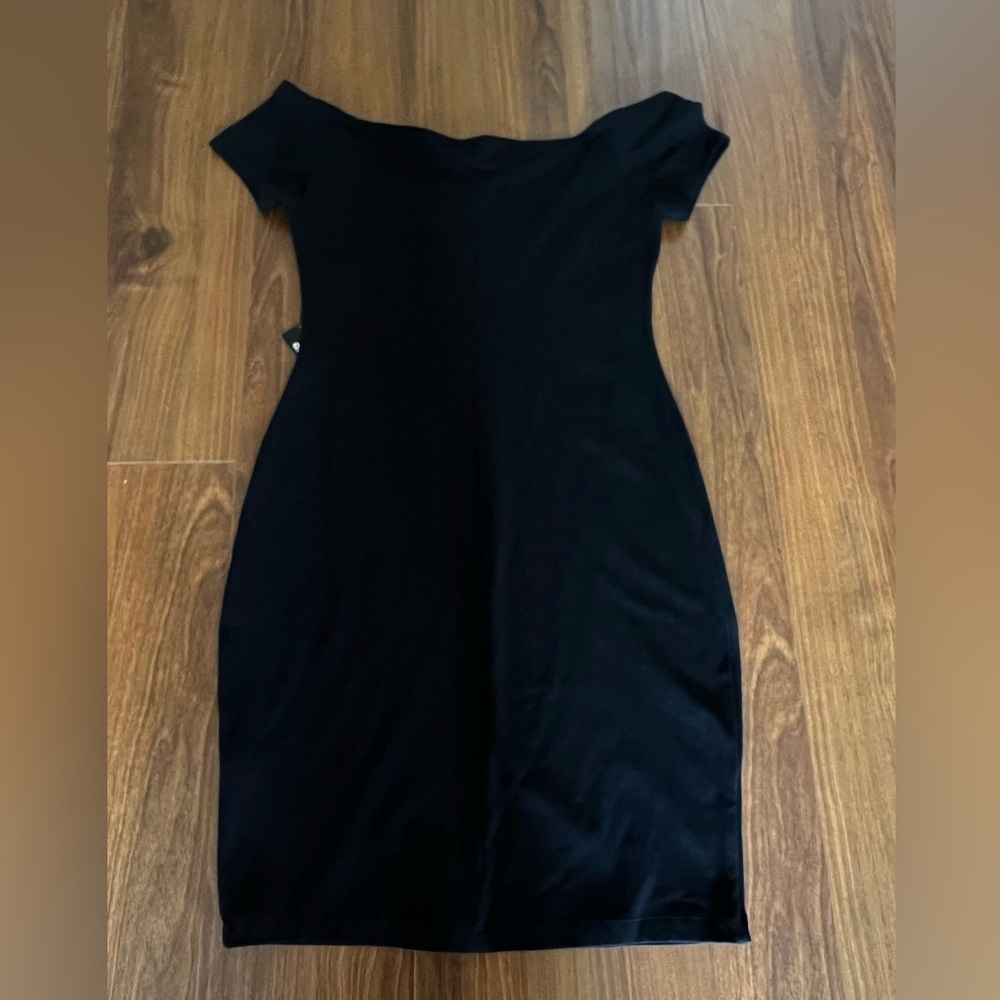 Express off the shoulder fitted dress - Picture 2 of 3